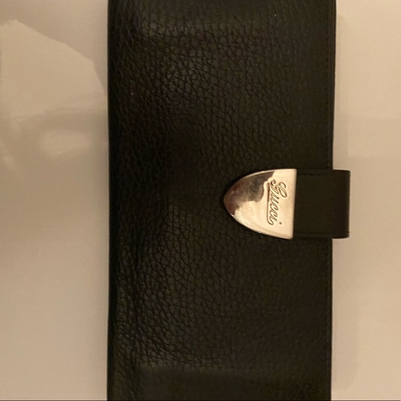 ONE DAY SALE!! Authentic Gucci Leather Black Wallet - Picture 3 of 8